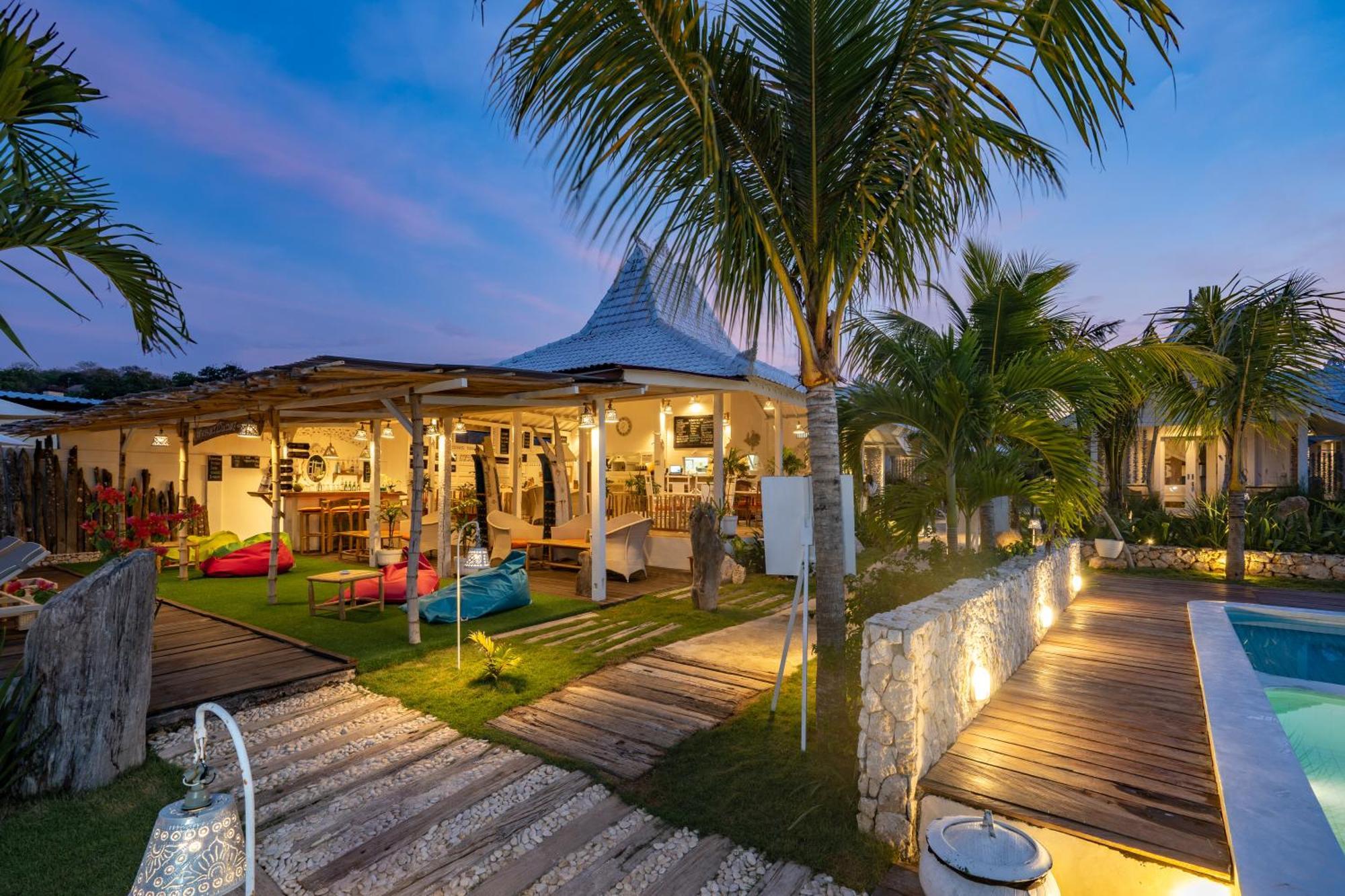 Paus Putih Hotel Lembongan Kültér fotó